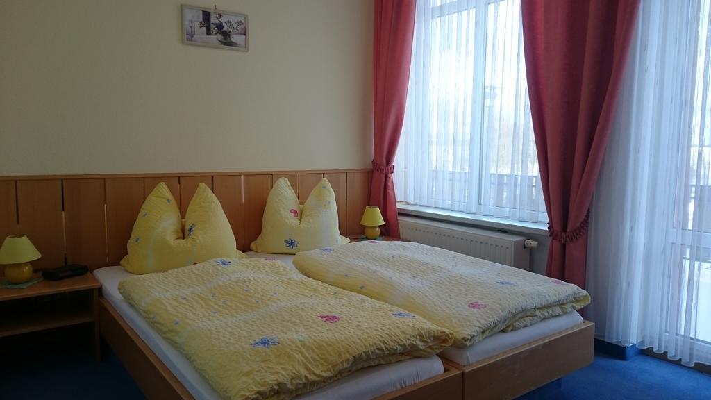 Pension Und Berggasthaus Kapellenstein Geyer Δωμάτιο φωτογραφία