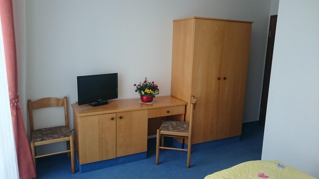 Pension Und Berggasthaus Kapellenstein Geyer Δωμάτιο φωτογραφία
