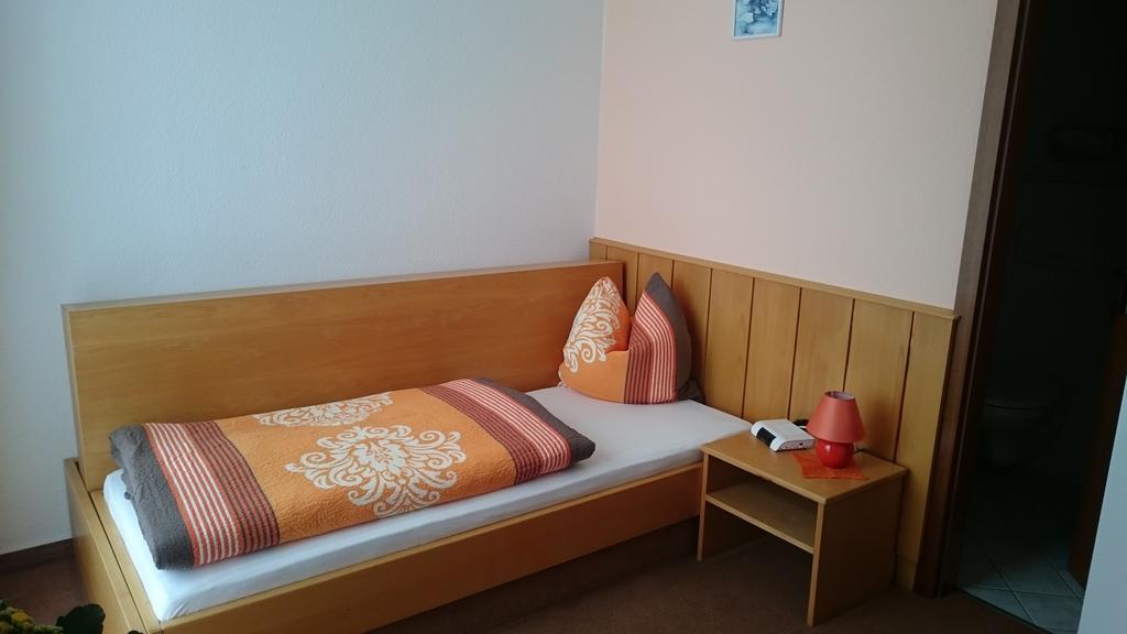 Pension Und Berggasthaus Kapellenstein Geyer Δωμάτιο φωτογραφία