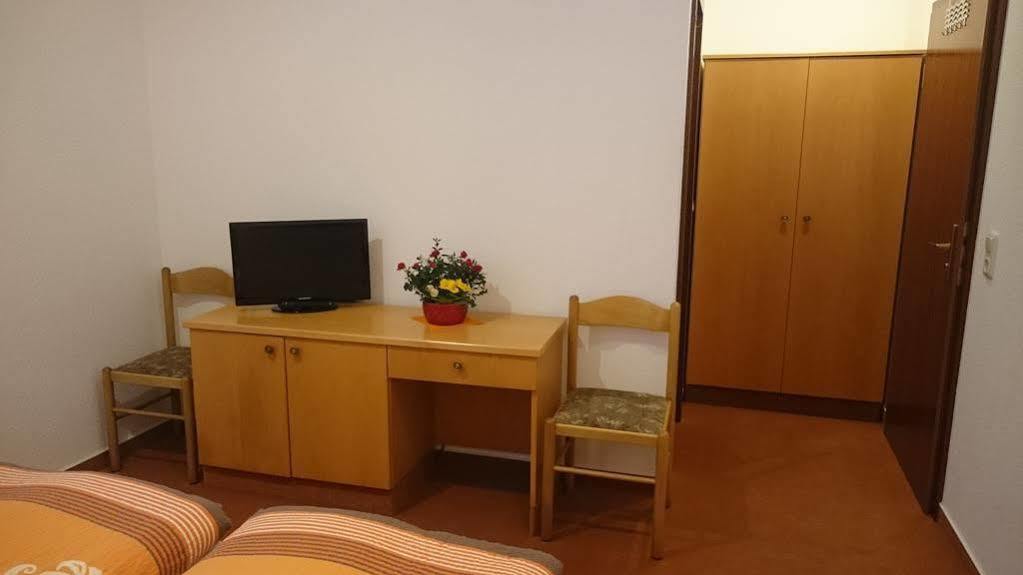 Pension Und Berggasthaus Kapellenstein Geyer Εξωτερικό φωτογραφία